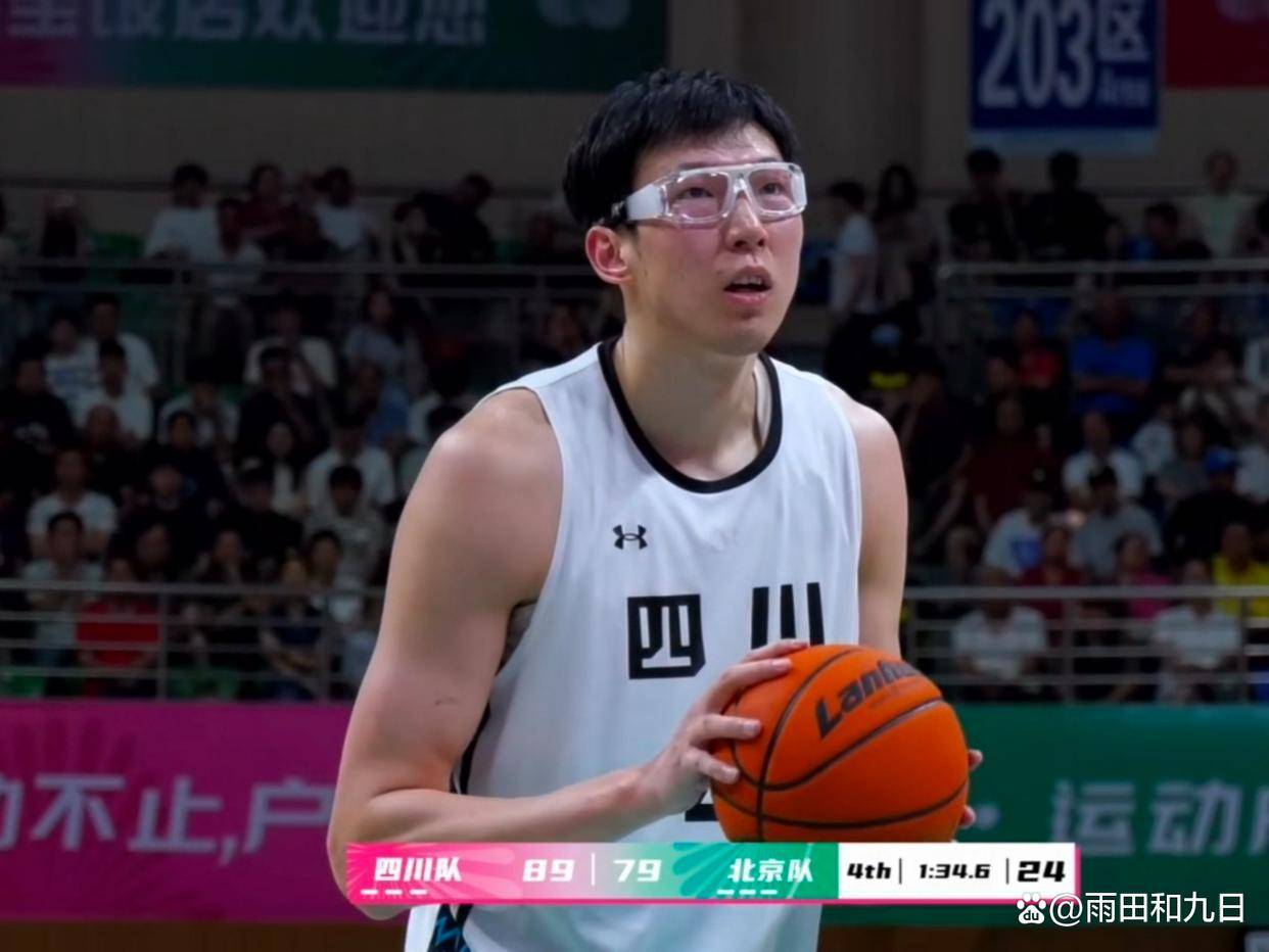 上海男篮外线进攻连发，助力球队轻松取胜的简单介绍