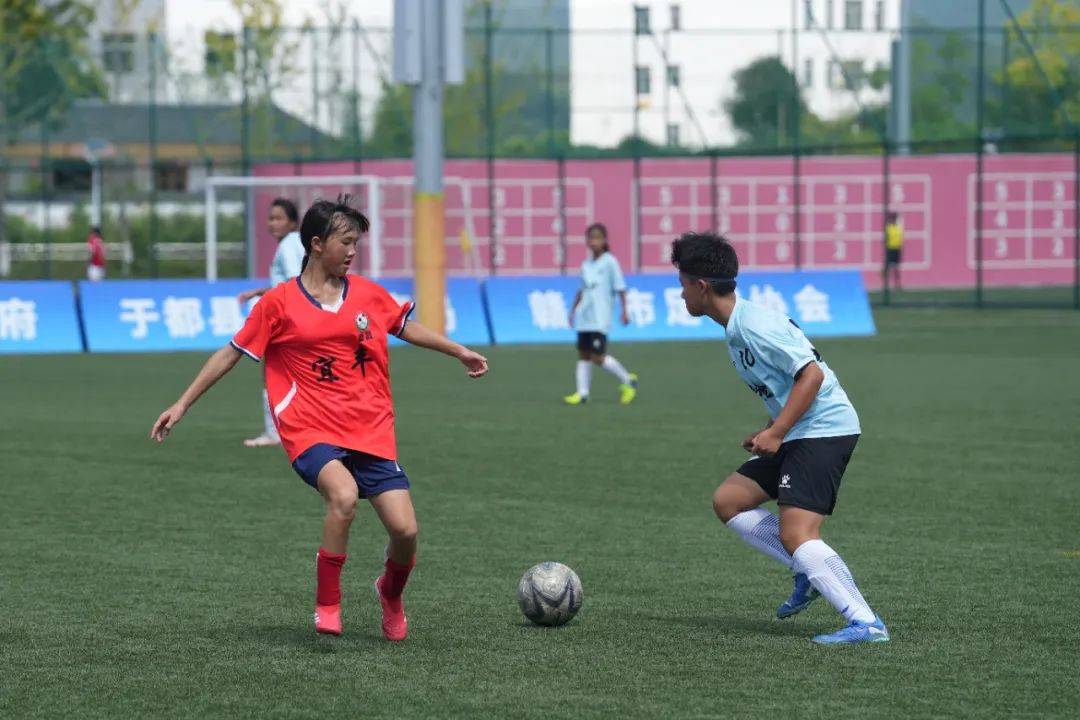 青少年女子足球赛事竞技水平持续提升