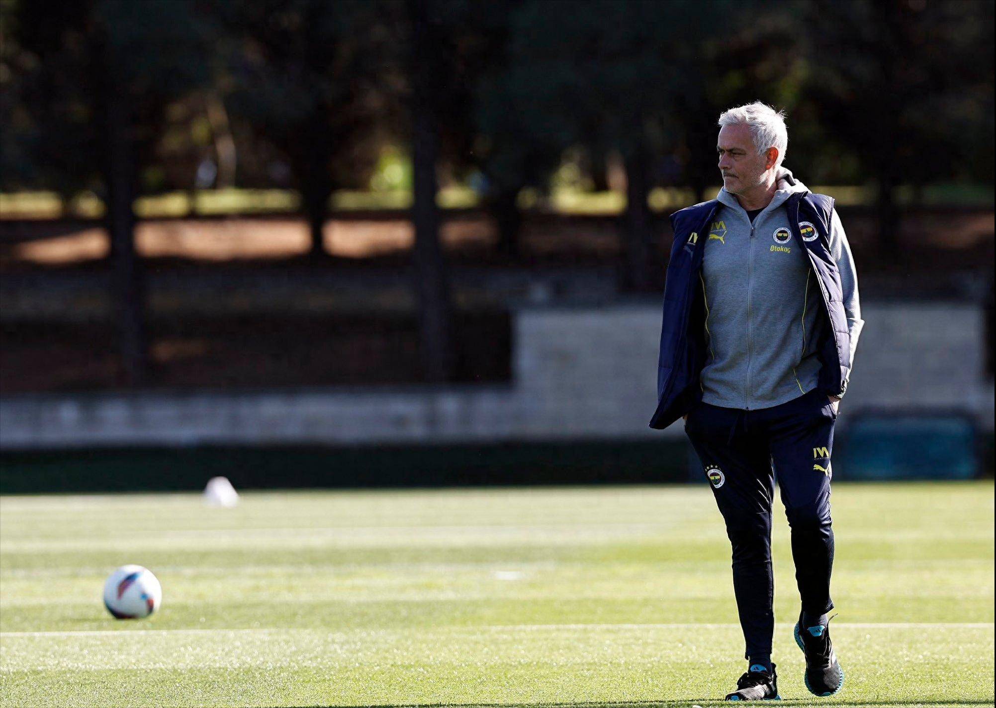 关于曼联惨遭马德里淘汰，憾失欧冠资格的信息