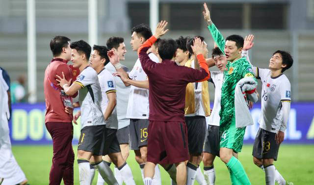 关于沃尔夫斯堡在主场碾压对手，取得连胜的信息