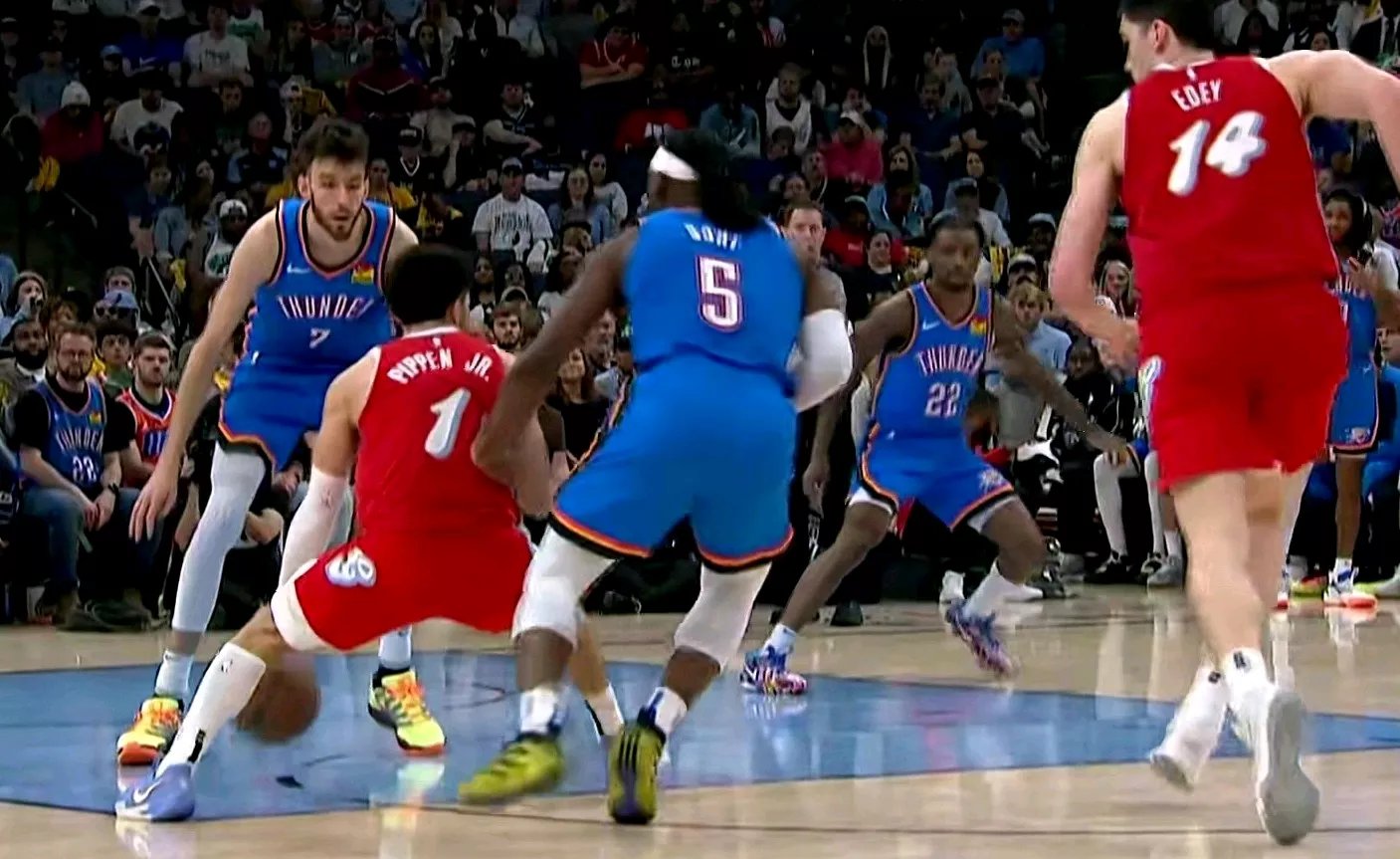 包含雷霆大胜热火，全队攻防兼顾保持领先的词条