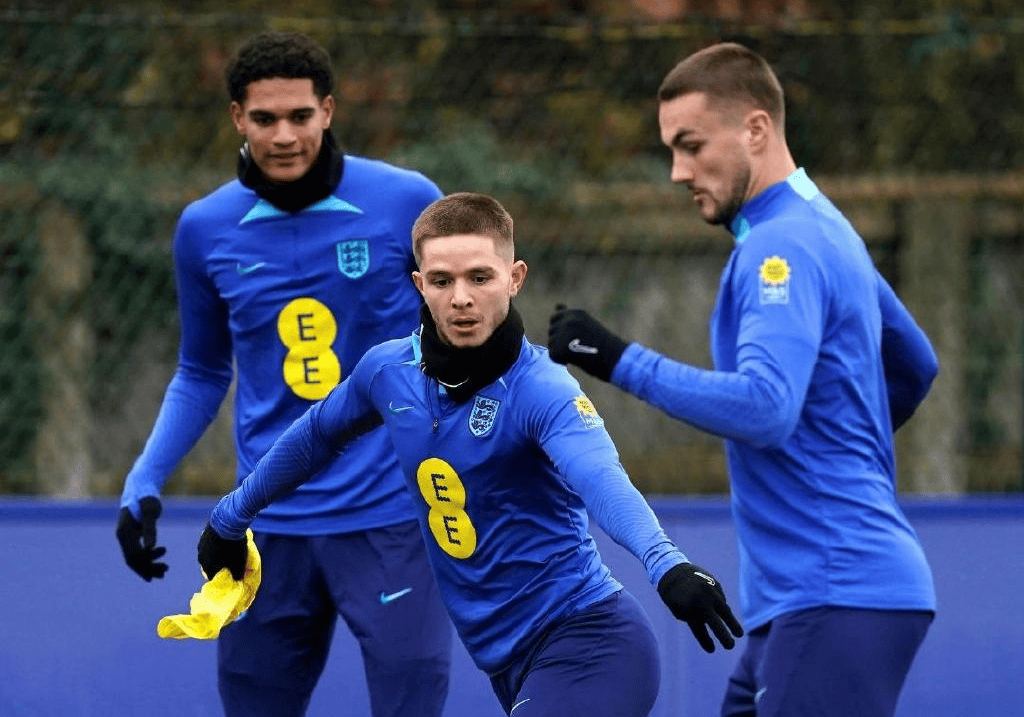 荷兰队对阵英格兰队，英格兰队主帅：我们会继续努力。的简单介绍