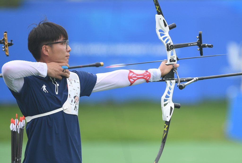 中国选手在射箭比赛中表现出色