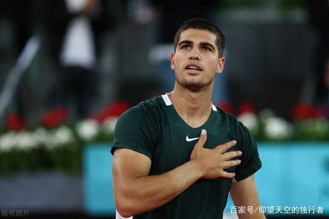 斯洛伐克队轻松晋级，锁定16强